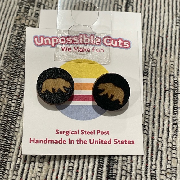 Wooden Bear Earrings - Picture 1 of 4